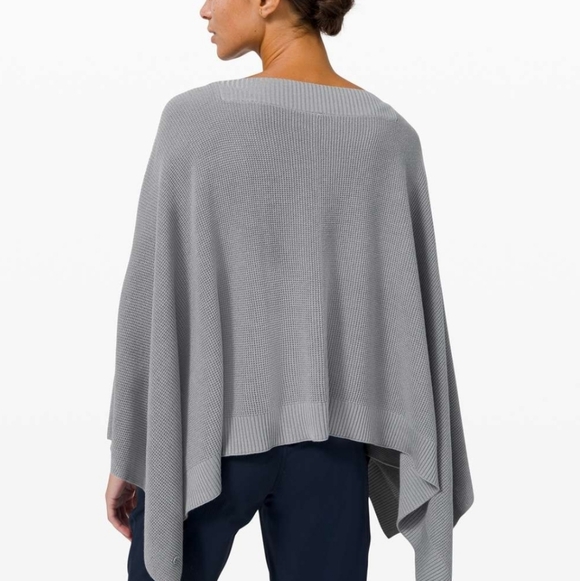 Lululemon Forward Fliw Poncho Rhino Grey - Picture 2 of 13
